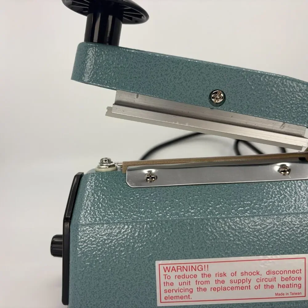 Uline H-458 4 Inch Impulse Sealer 120V 160W Plastic Bag Heat Sealer Powers on
